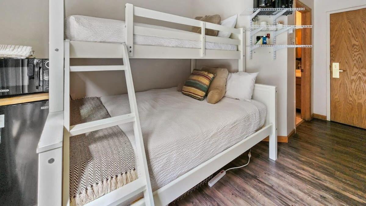 Cozy Studio With Shared Pool -3 Min To Ski Lift Breckenridge Exterior photo
